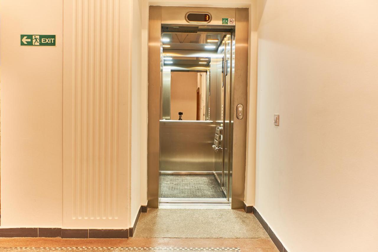 Wenceslas Square Royal Apartment براغ المظهر الخارجي الصورة