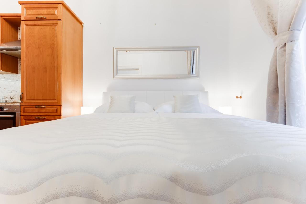 Wenceslas Square Royal Apartment براغ المظهر الخارجي الصورة