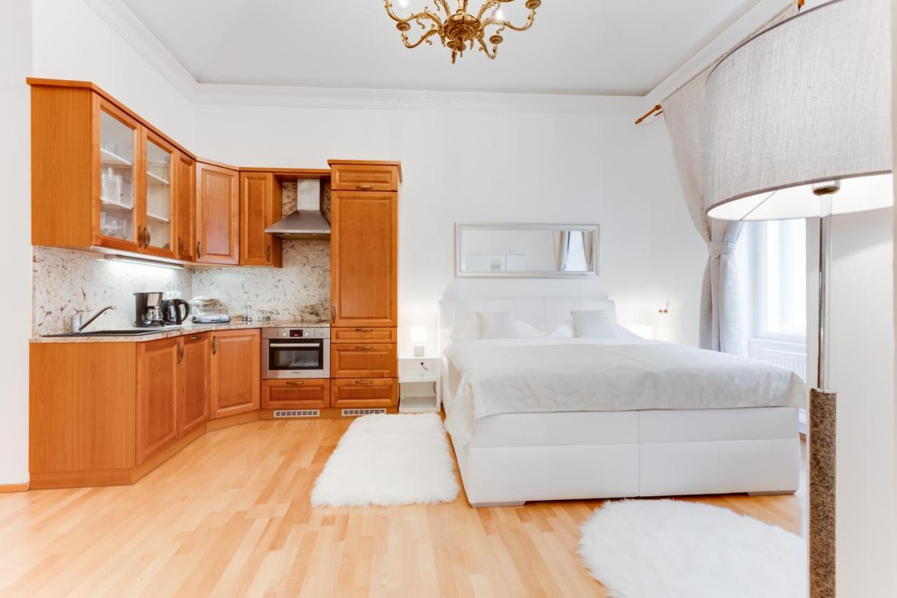 Wenceslas Square Royal Apartment براغ المظهر الخارجي الصورة