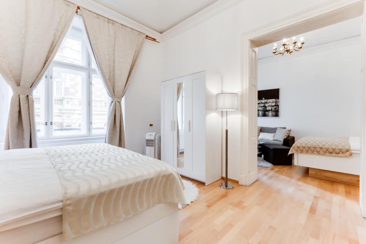 Wenceslas Square Royal Apartment براغ المظهر الخارجي الصورة