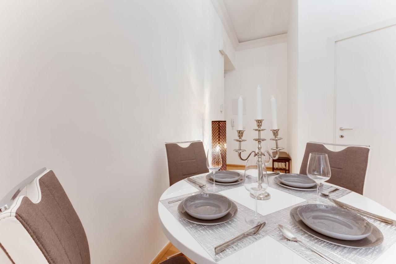 Wenceslas Square Royal Apartment براغ المظهر الخارجي الصورة